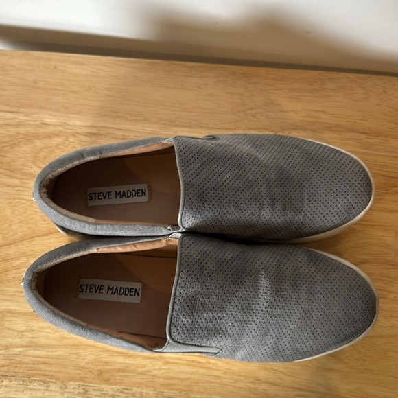 Steve Madden Women's Giovana Perforated Slip On Loafer Gray Fabric size 8.5 - Picture 2 of 11